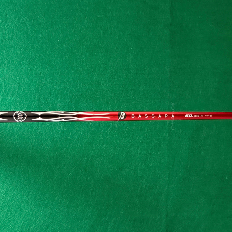 Titleist 913H 17° Hybrid Mitsubishi Bassara 60HYB Hi Graphite Stiff *Dent*
